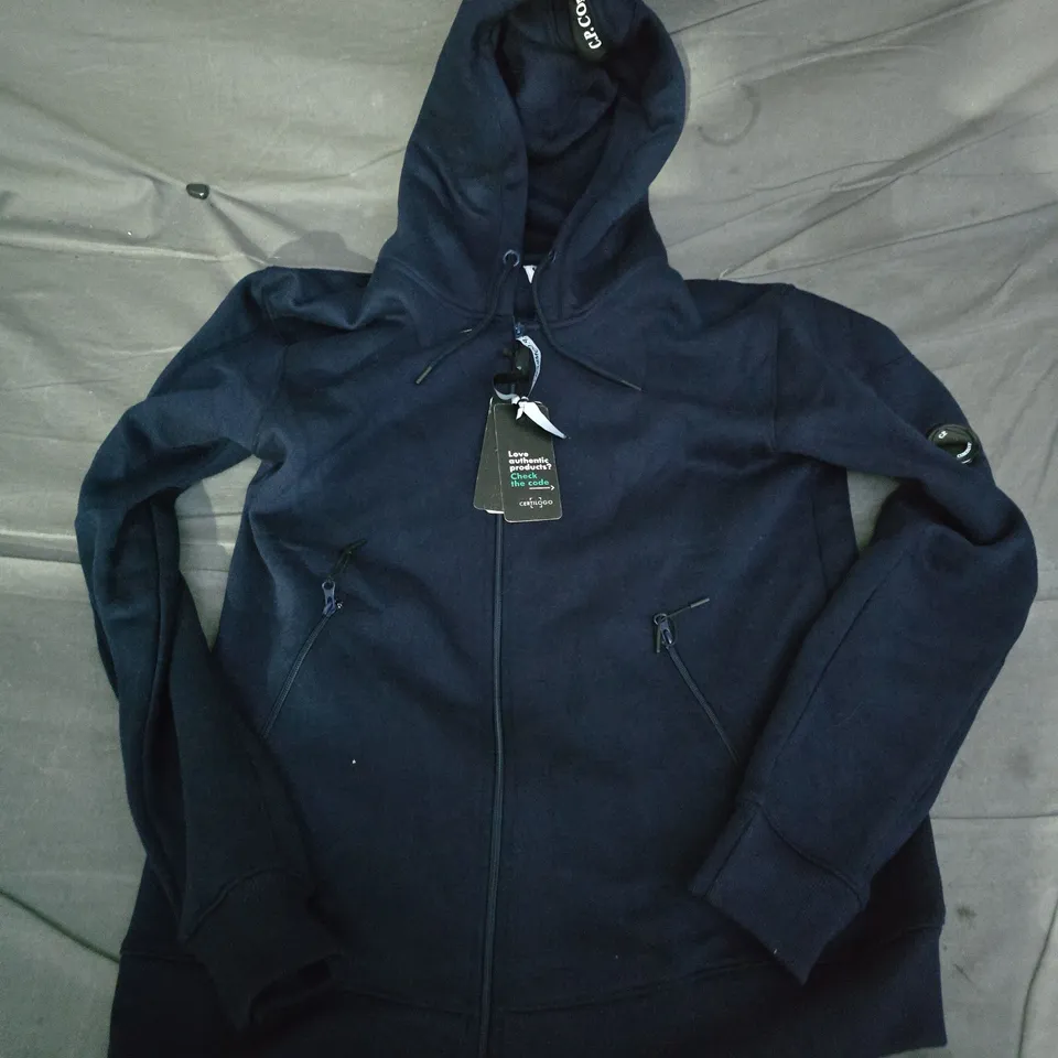 C.P. COMPANY ZIP HOODIE IN NAVY - LARGE