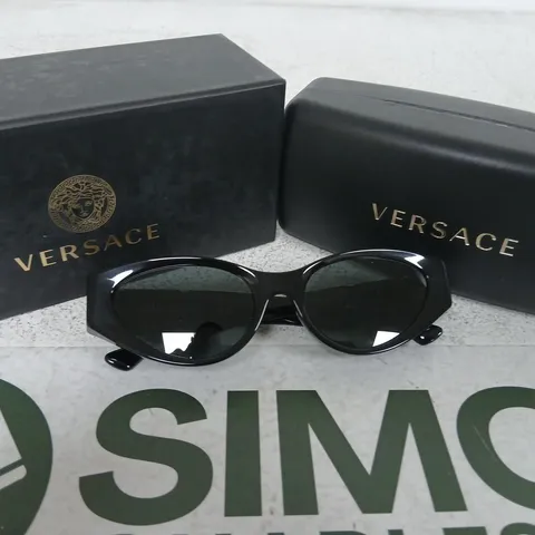 VERSACE SUNGLASSES – BLACK FRAME, BOXED 