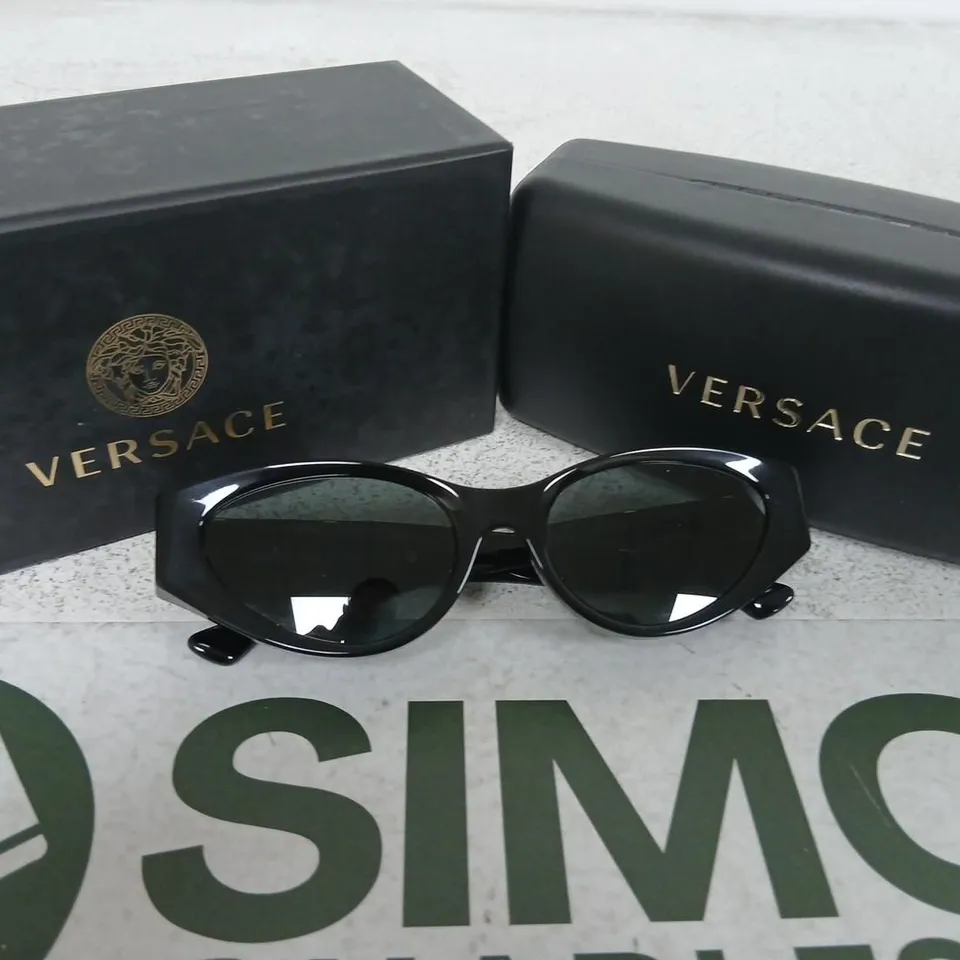 VERSACE SUNGLASSES – BLACK FRAME, BOXED 