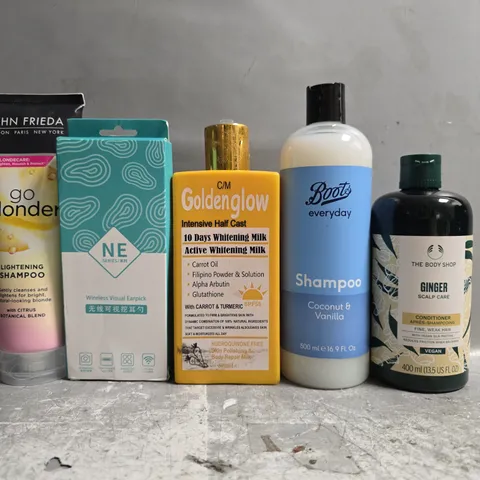 APPROXIMATELY 20 ASSORTED HEAL & BEAUTY/COSMETIC ITEMS TO INCLUDE SHAMPOO, CONDITIONER, ETC