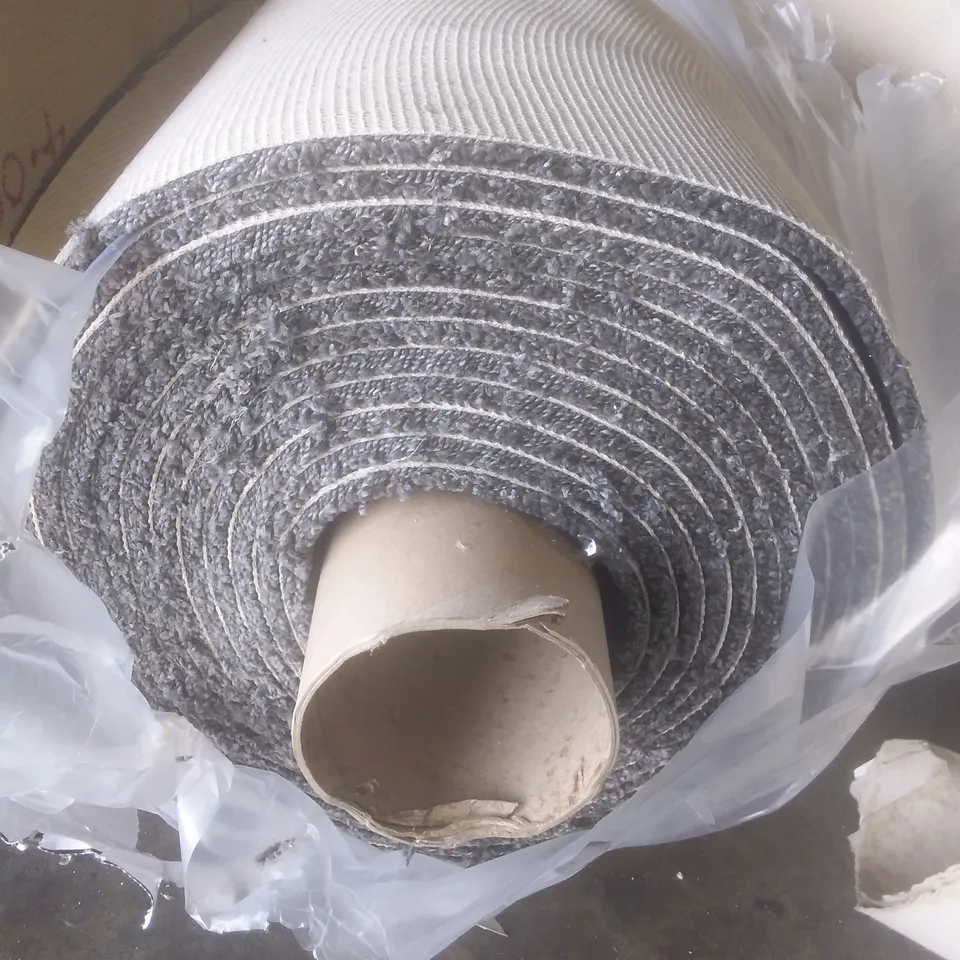 ROLL OF QUALITY ALBURY 795 CASTLE ROCK CARPET APPROXIMATELY 4X9.2M