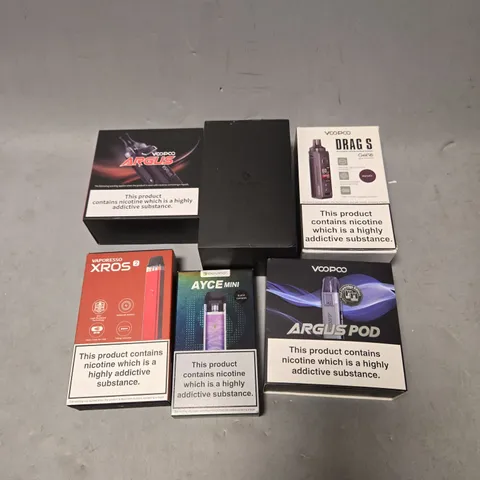 APPROXIMATELY 20 VAPES & E-CIGARETTES TO INCLUDE VAPORESSO, VOOPOO, GEEKVAPE ETC