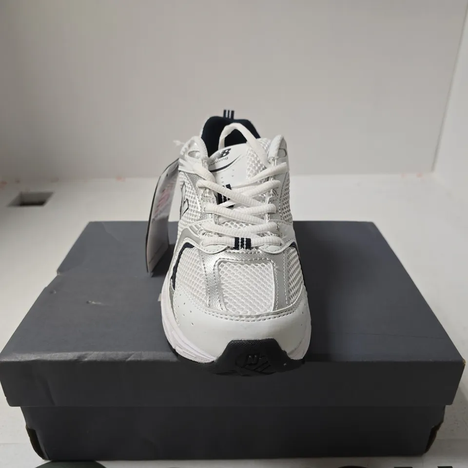 NEW BALANCE RUNNING COURSE UK 5.5 BOXED