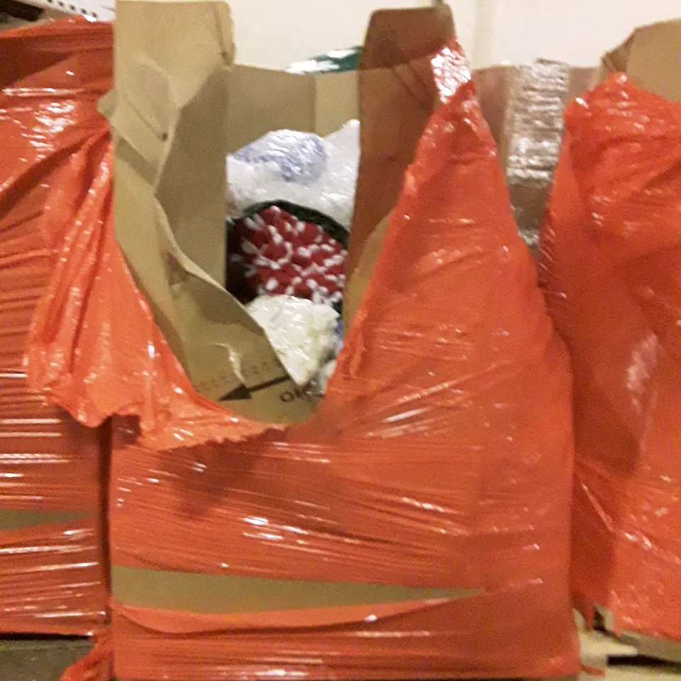 PALLET CONTAINING ASSORTED HOUSEHOLD PRODUCTS INCLUDING COSTUME ACCESSORIES, FOOTBALL BOOTS, SHIRT, PARTY GAMES, HOLIDAY THEMED DECORATIONS ETC