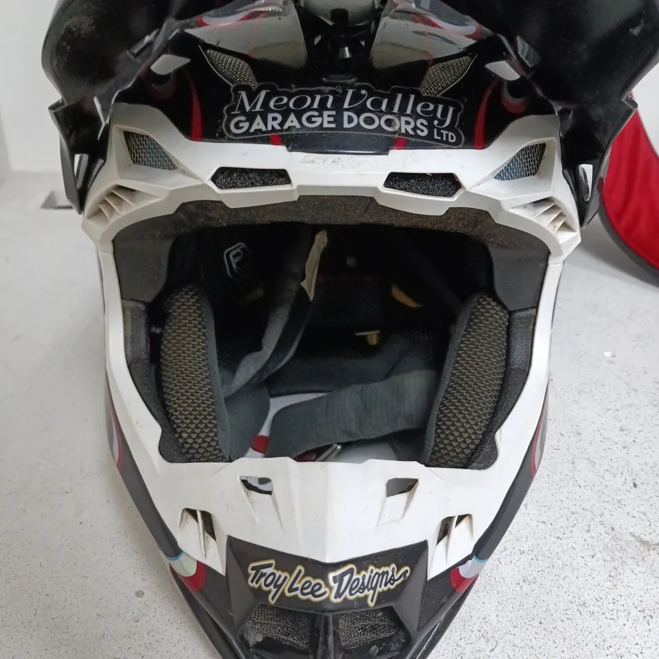 TROY LEE MOTO CROSS HELMET SIZE SMALL 