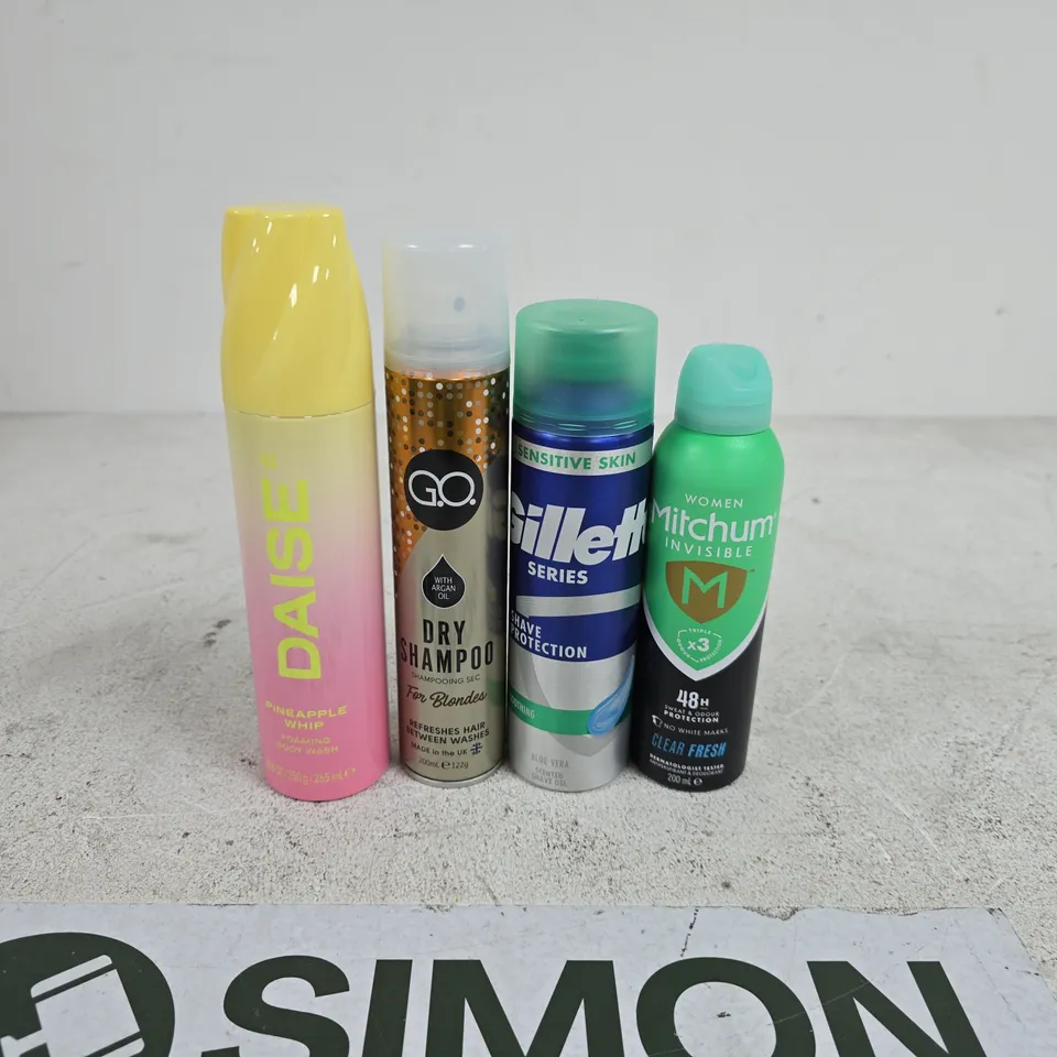 TOTE OF APPROXIMATELY 15 ASSORTED AEROSOL PRODUCTS TO INCLUDE GILLETTE, MITCHUM, DAISE, G.O. ETC