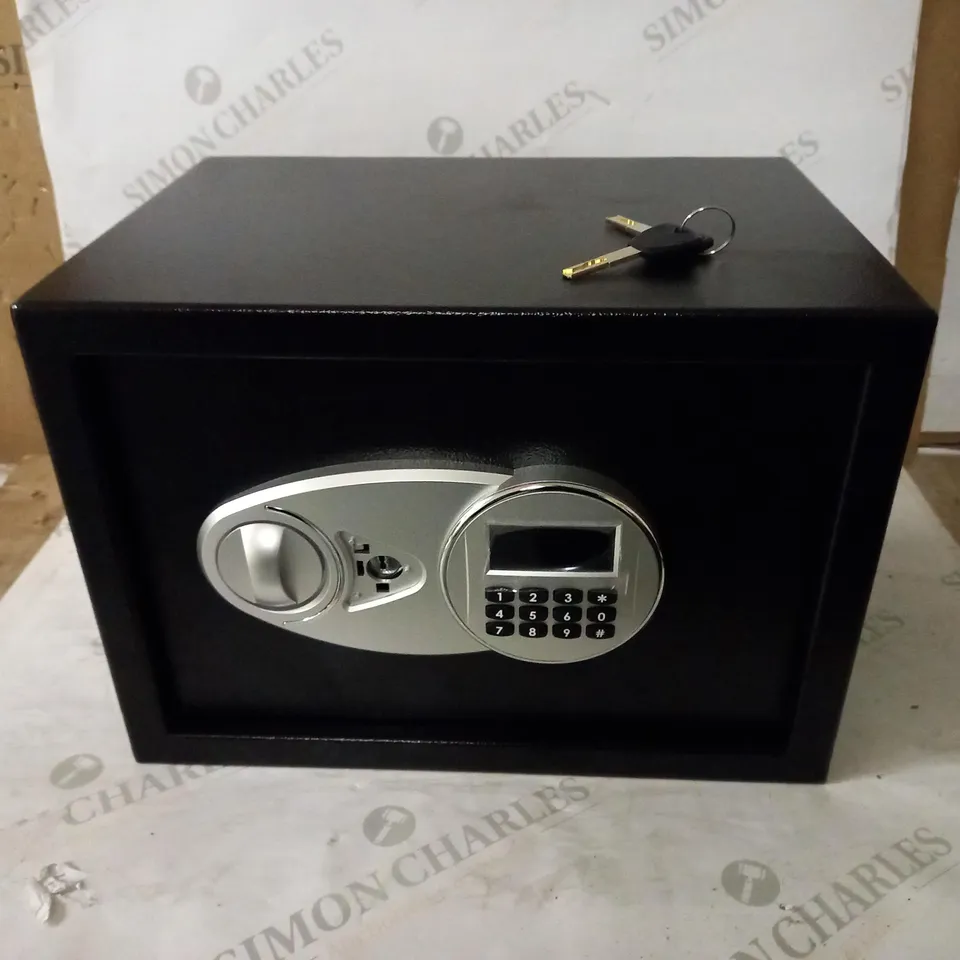 AMAZON BASICS SECURITY SAFE 