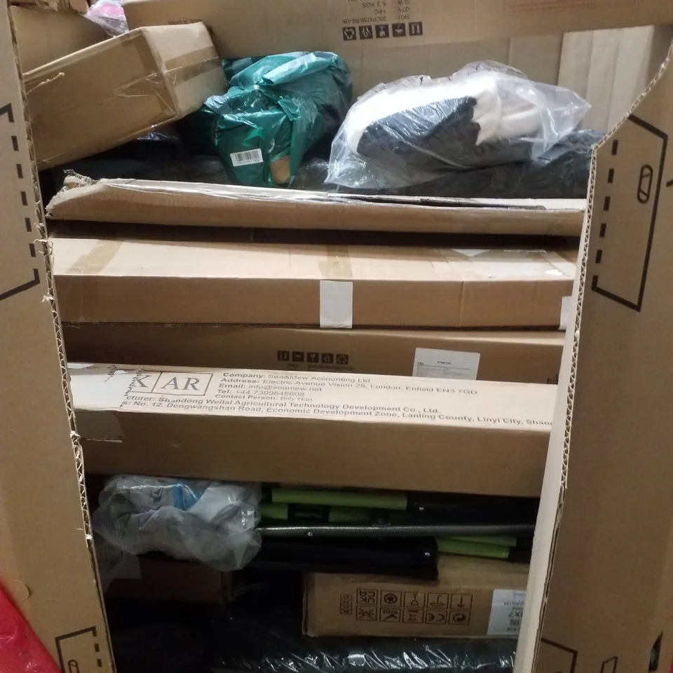 PALLET CONTAINING ASSORTED PRODUCTS INCLUDING RUBBER INTERLOCKING DRAINAGE FLOOR MAT, PLANT POT, WEED PULLER & 2 FLOATING SHELVES