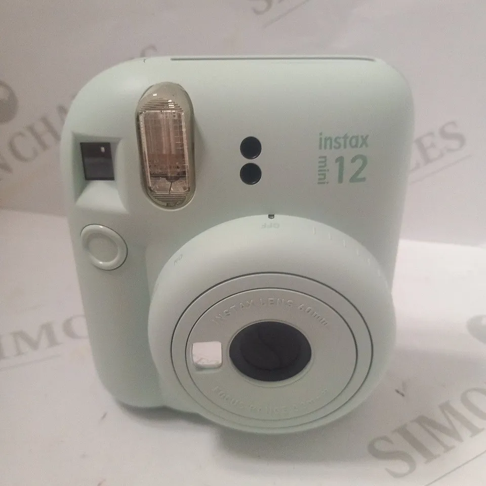 BOXED FUJIFILM INSTAX MINI 12 INSTANT CAMERA