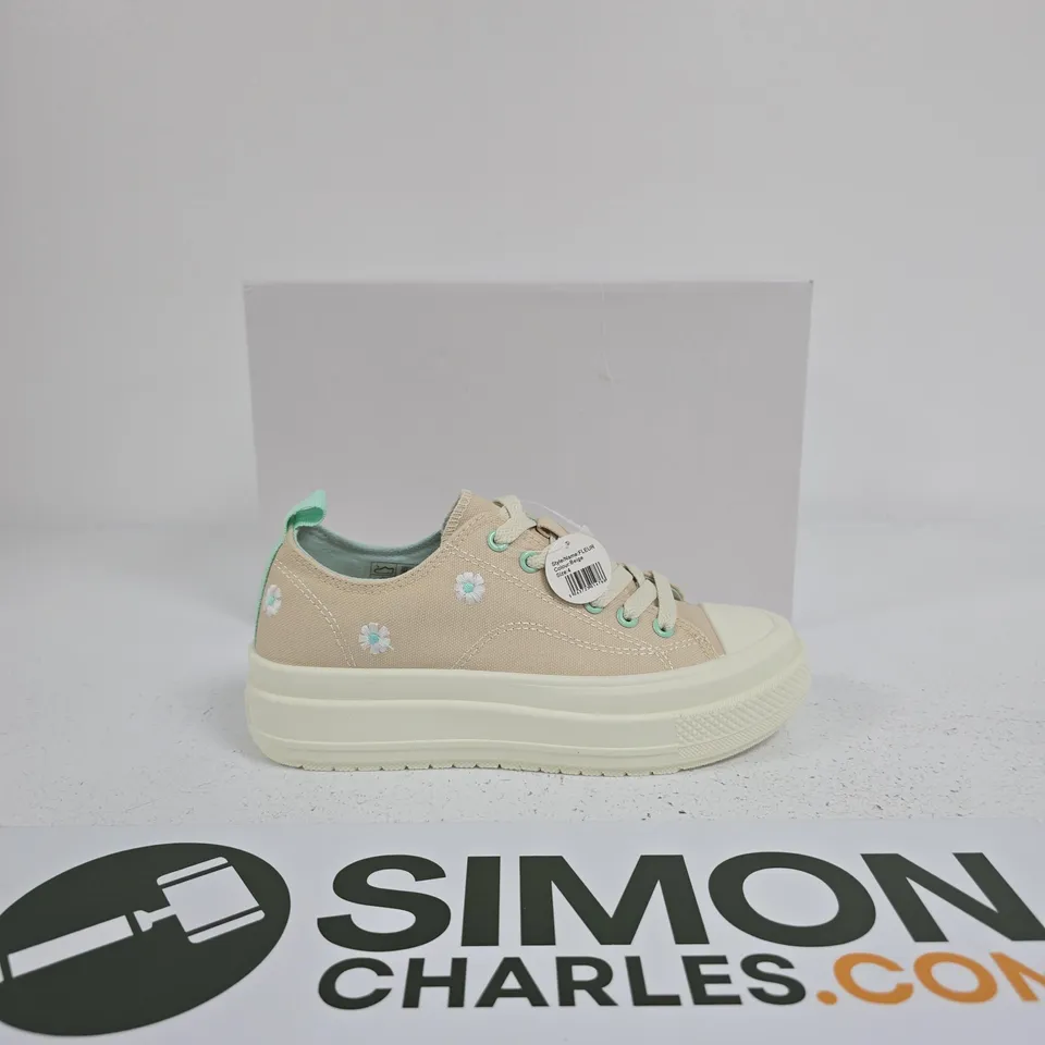 URBAN JACKS BEIGE CANVAS PLATFORM SNEAKERS WITH DAISY EMBROIDERY SIZE 4