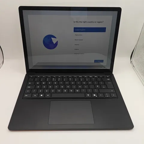 MICROSOFT SURFACE LAPTOP 6 IN BLACK MODEL 2033