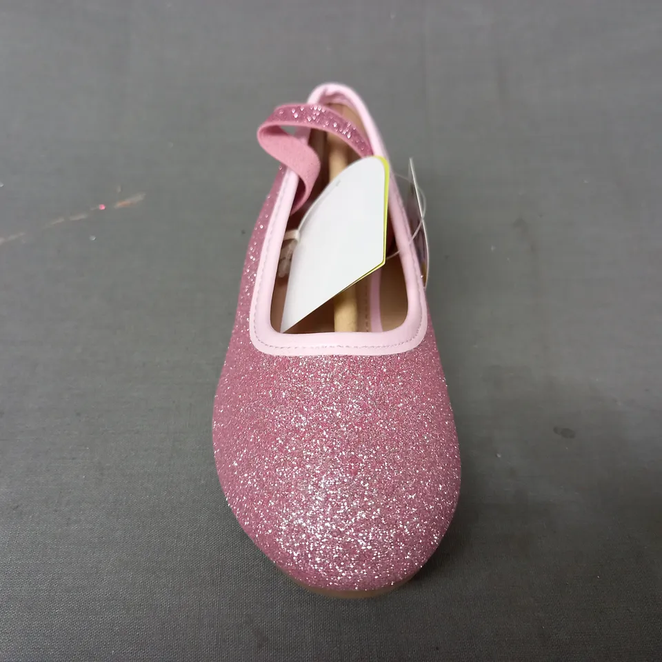 BOXED PAIR OF SKYROCKET INFANT SHOES IN PINK W. GLITTER EFFECT EU SIZE 24