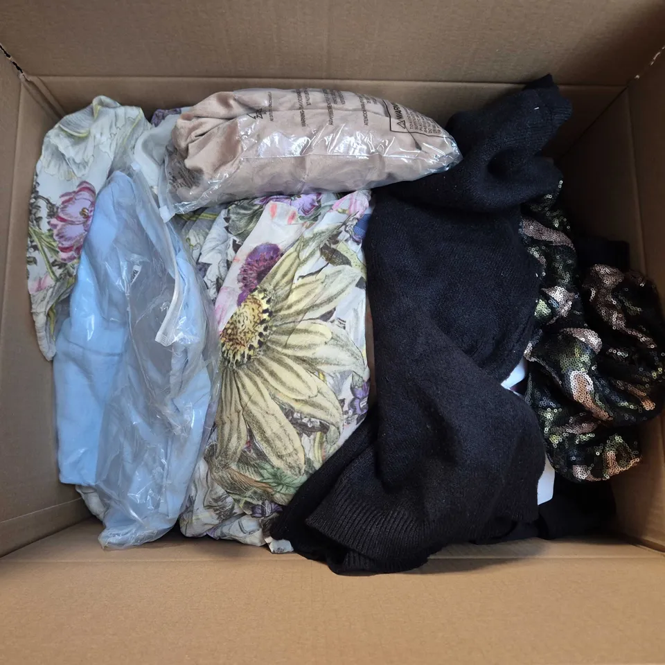 LARGE BOX OF APPROXIMATELY 25 ASSORTED CLOTHING ITEMS IN VARIOUS COLOURS, STYLES AND SIZES - COLLECTION ONLY