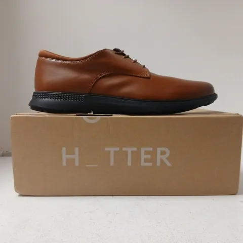 BOXED PAIR OF HOTTER HUGO LACE UP SHOES IN RICH TAN SIZE UK 9.5