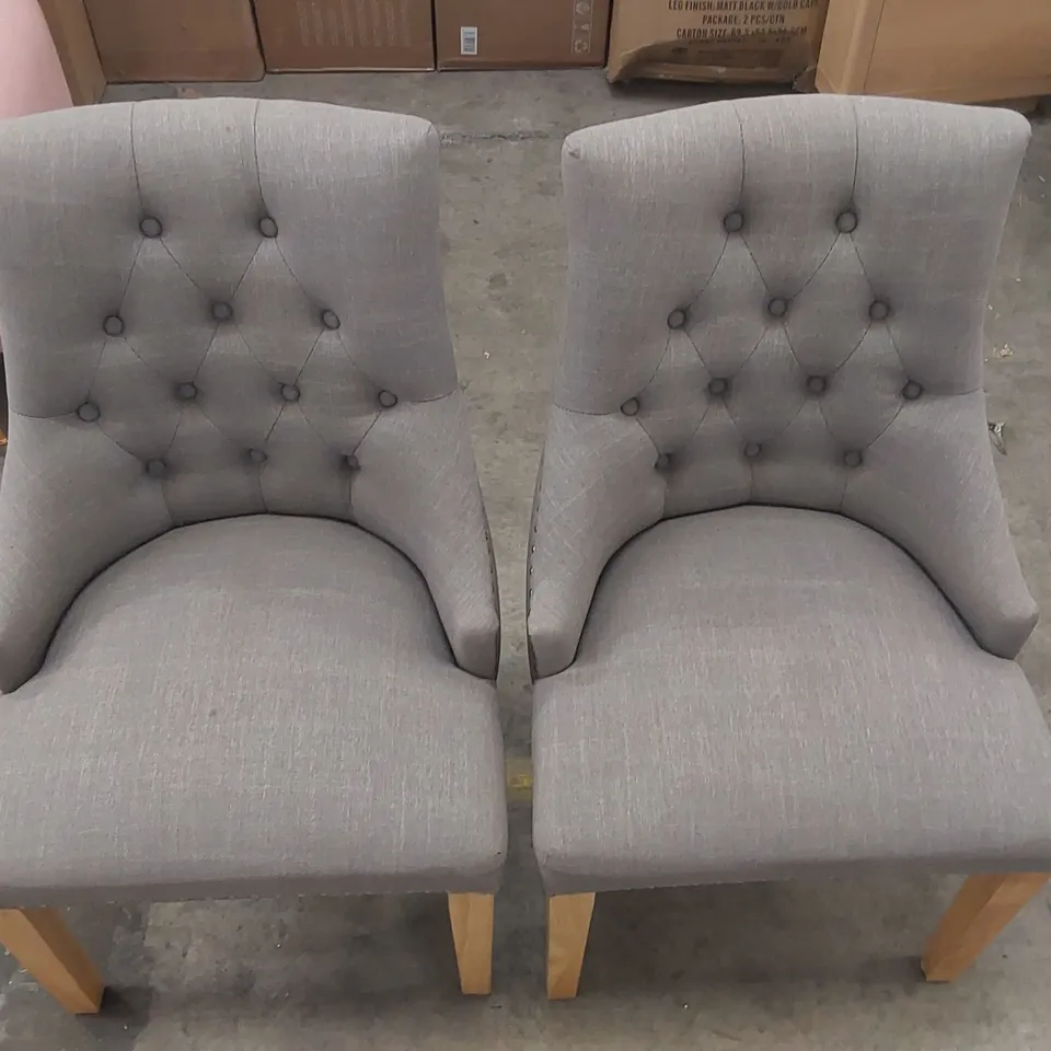 PAIR OF DESIGNER BUTTON TUFTED FABRIC UPHOLSTERED DINING CHAIRS