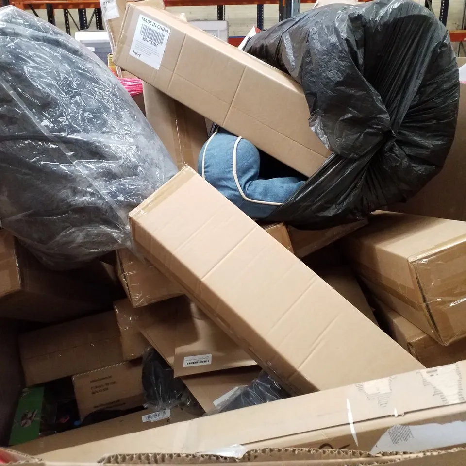 PALLET CONTAINING ASSORTED PRODUCTS INCLUDING DUAL ZONE AIR FRYER, ACRYLIC BATHROOM SHELVES, FOLDING CAMPING TABLE, PLEATED FABRIC BLIND & BADMINTON RACKETS
