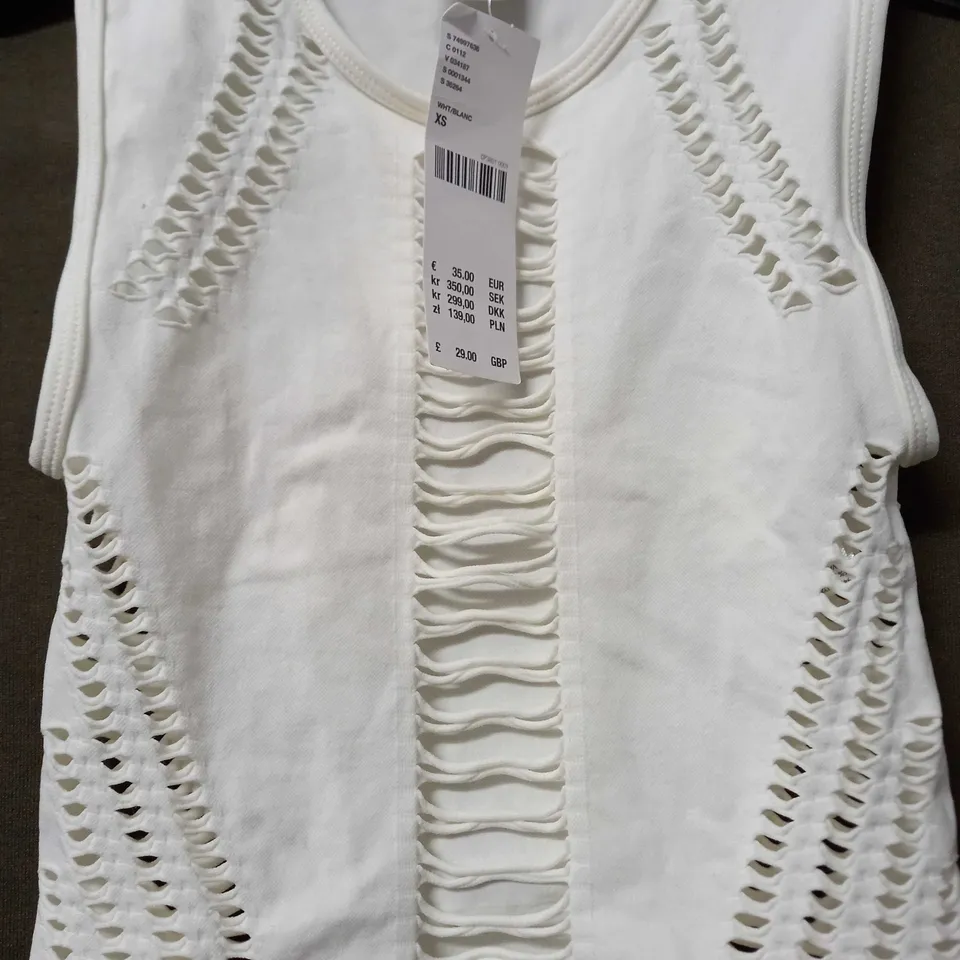 URBAN OUTFITTERS SLEEVLESS SLIT LINE TOP IN WHITE - XS