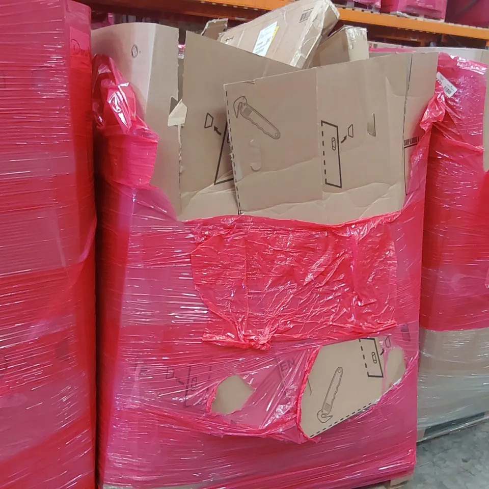 PALLET OF ASSORTED ITEMS INCLUDING: HILAND BIKE, CATE GATE, FRYING PAN, GUESS GAME, OVER DOOR STORAGE HOOK, CLOTHING ECT