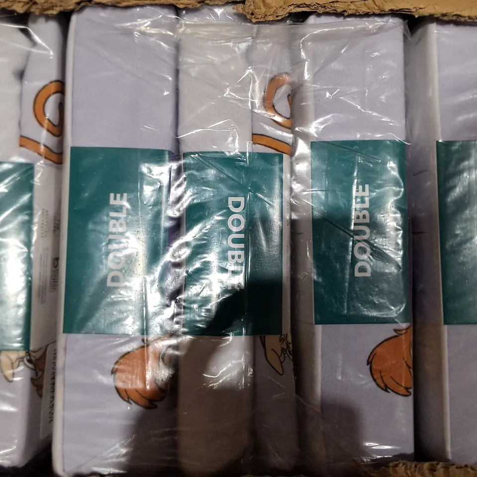 BOX OF APPROXIMATELY 9 ASSORTED DISNEY ALADDIN DUVET SET DOUBLE 