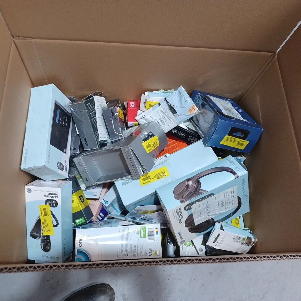BOX OF APPROXIMATELY 45 ASSORTED ITEMS TO INCLUDE A DEEPBASS WIRELESS HEADPHONES. A PORTABLE AM/FM RADIO. A WIRELESS KEYBOARD/MOUSE AND A 10M NETWORK CABLE 