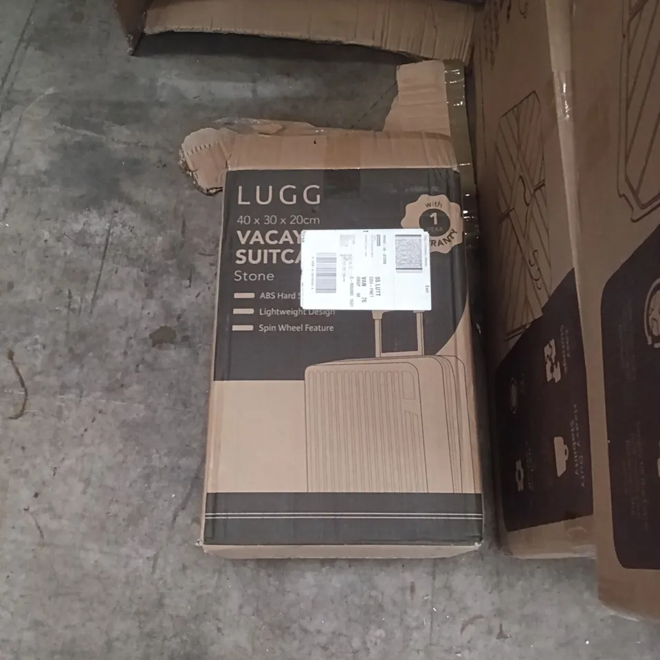  BOXED LUGG TRAVEL SUITCASE