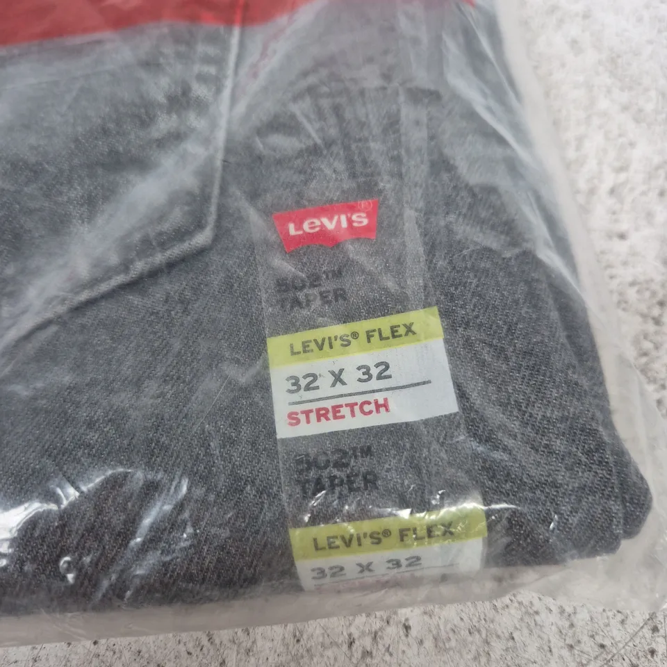 BAGGED LEVI'S 502 TAPER JEANS – MENS – 32X32