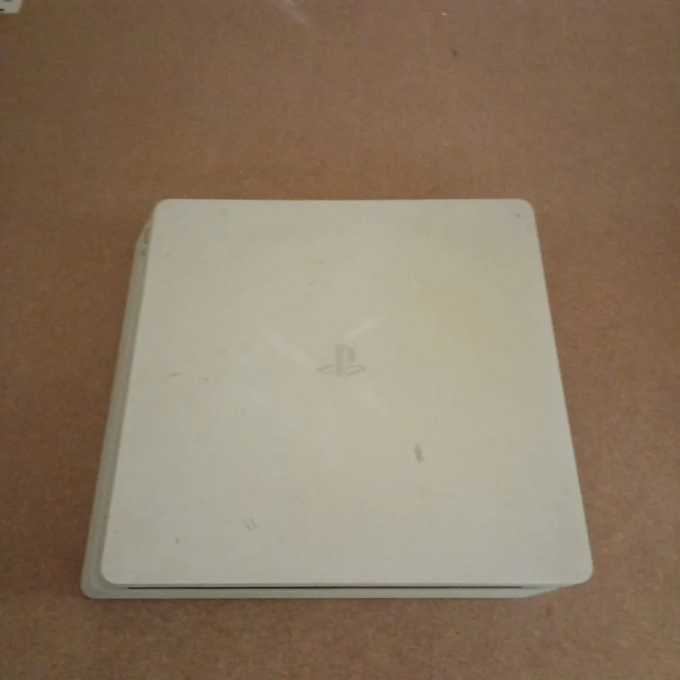 SONY PLAYSTATION 4 SLIM CONSOLE – WHITE