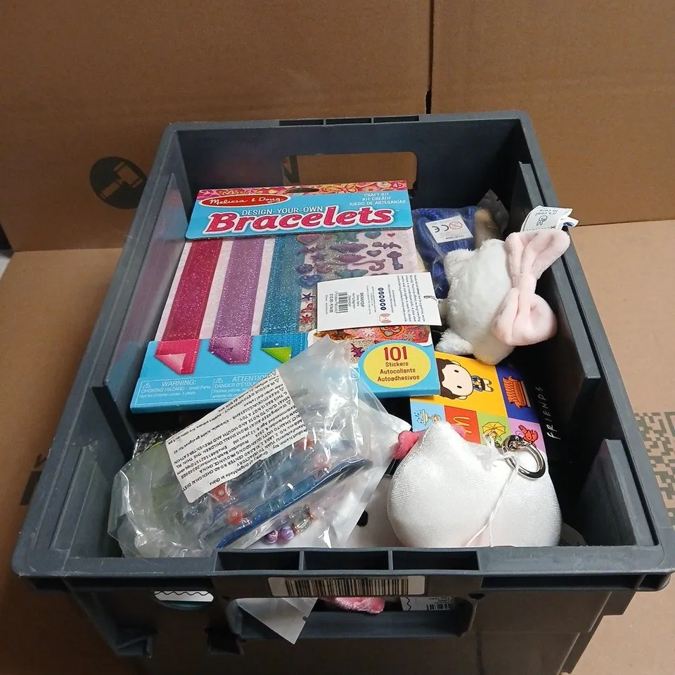 TOTE OF APPROXIMATELY 20 ASSORTED TOYS/RELATED ITEMS TO INCLUDE DESIGN YOUR OWN BRACELETS, PENS, MCDONALDS FRIENDS TOYS, SKIPPING ROPE, DISNEY STITCH BOX ETC
