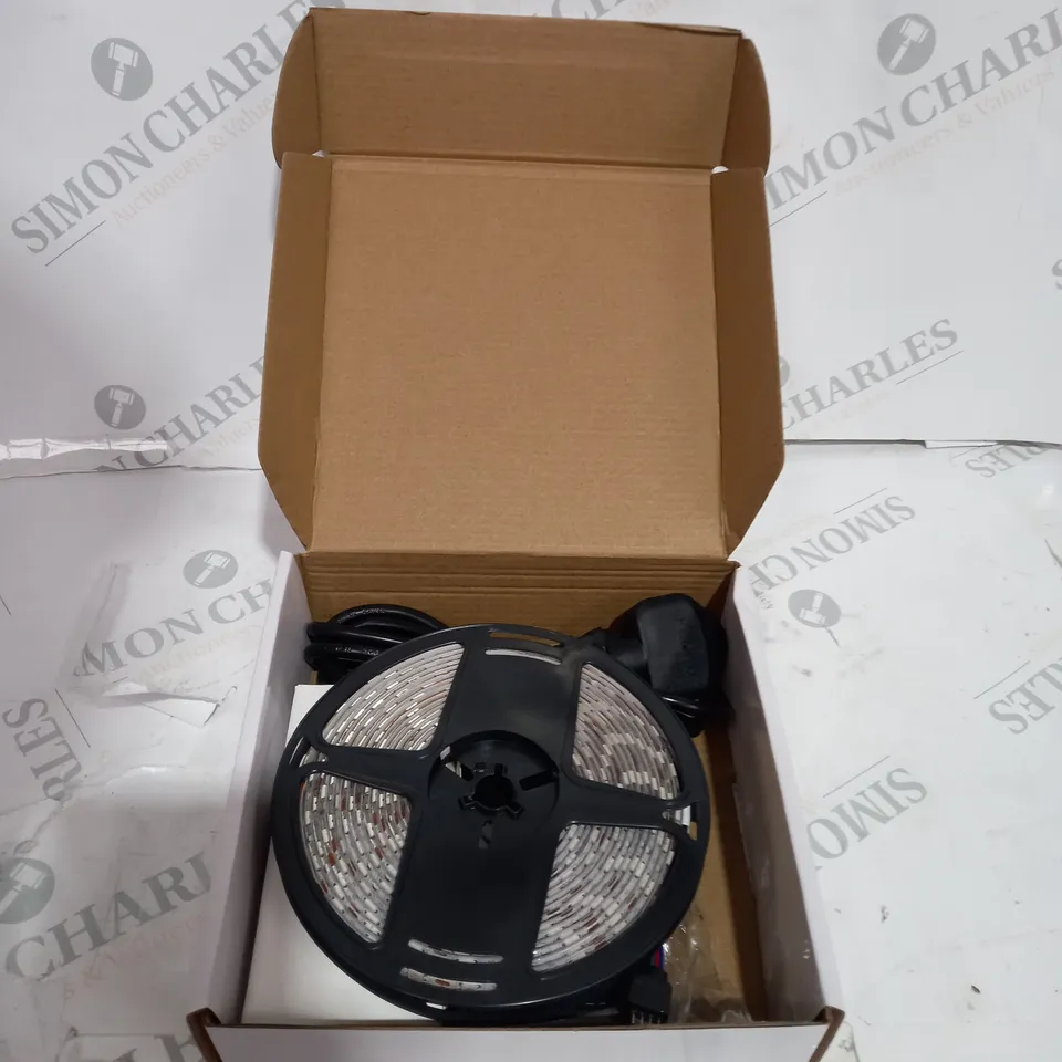 BOXED 12 V LED STRIP