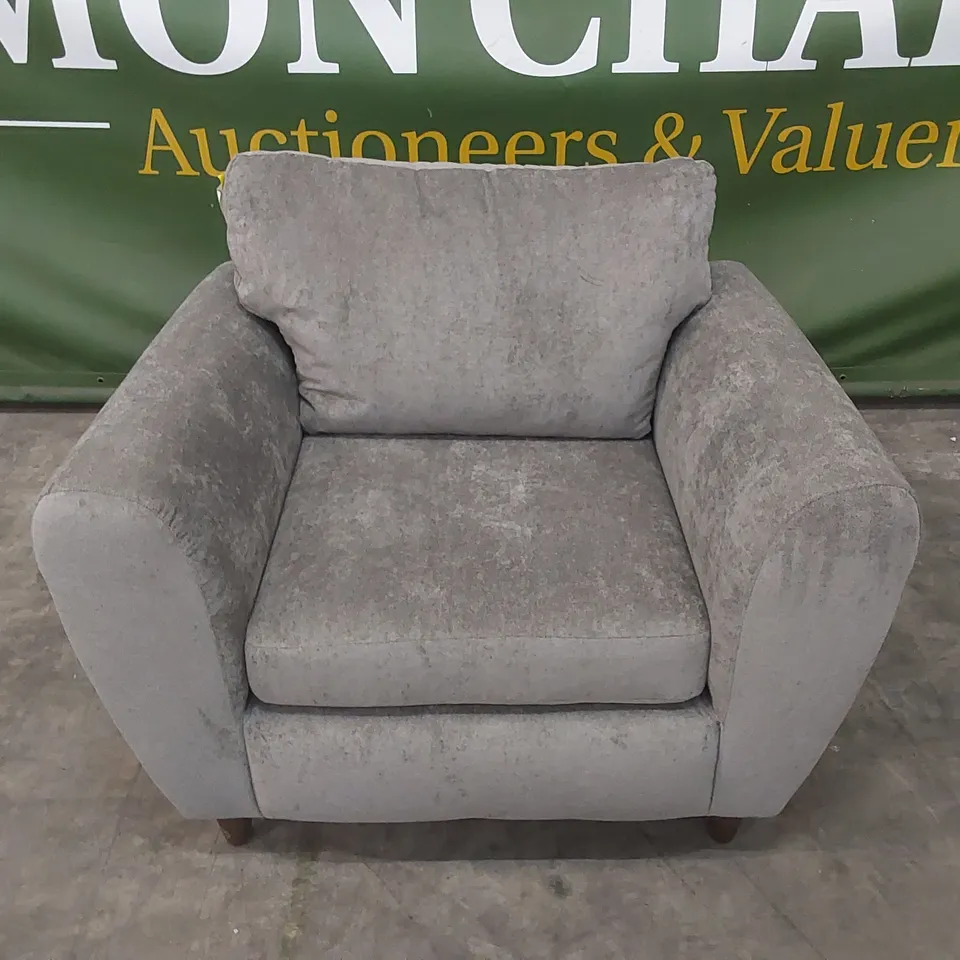 DESIGNER GREY FABRIC UPHOLSTERED ARMCHAIR