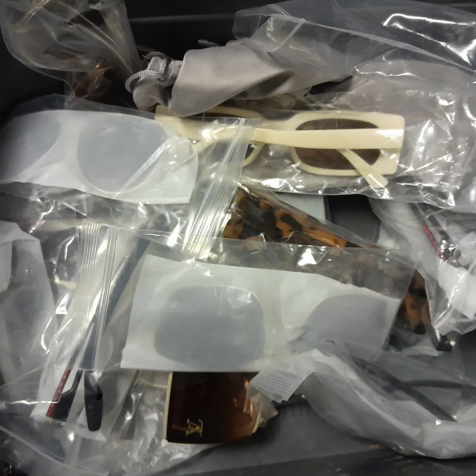 APPROXIMATELY 15 ASSORTED DESIGNER GLASSES 