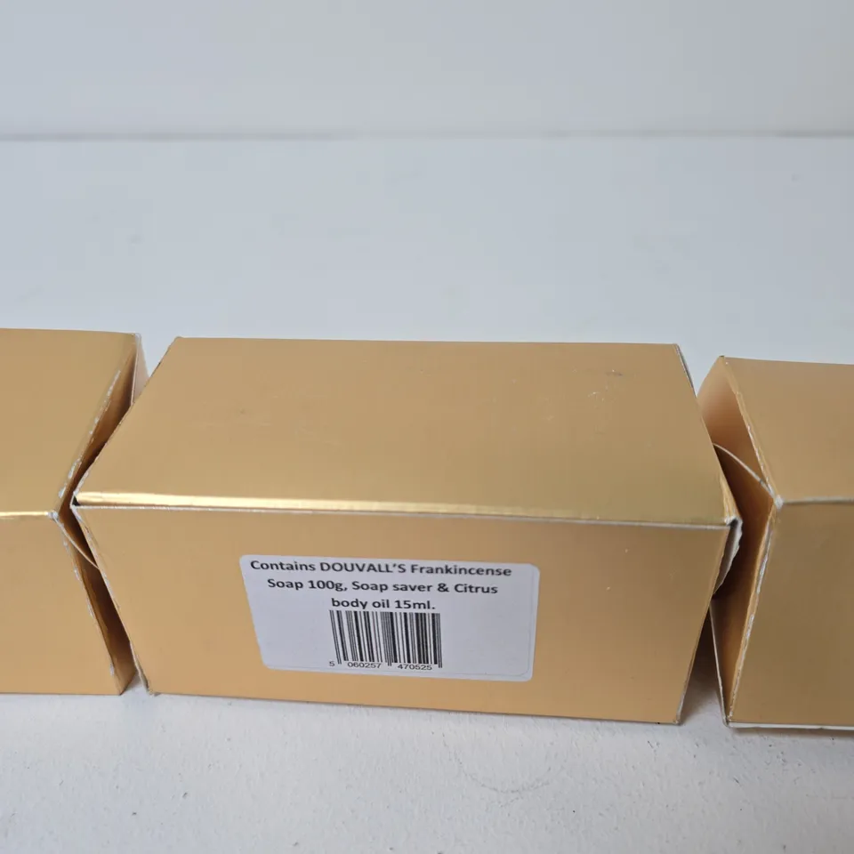 DOUVALLS FRANKINCENSE SOAP 100G , SOAP SAVER & CITRUS BODY OIL 15ML - IN CRACKER SHAPED BOX