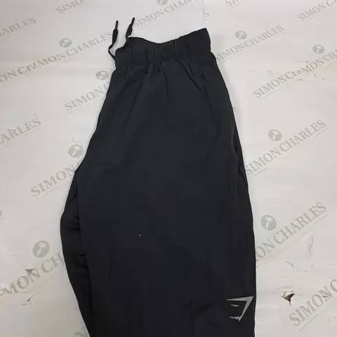 GYMSHARK TRACK PANTS SIZE M