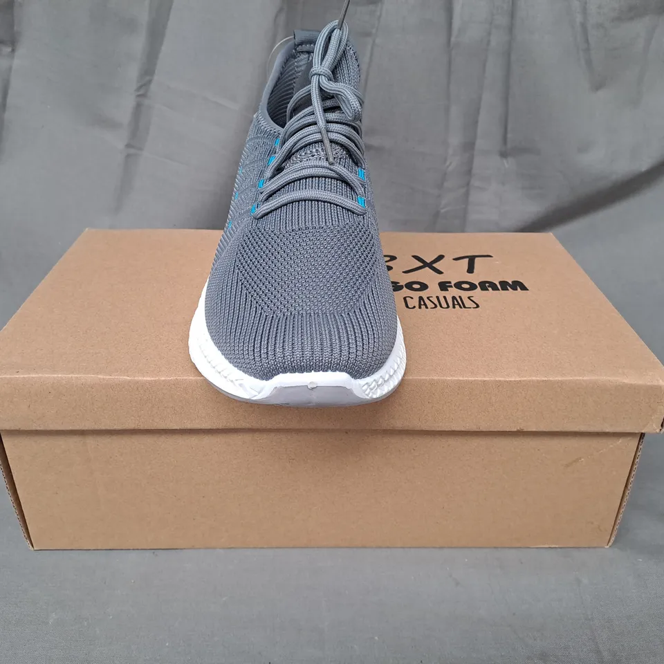 BOXED PAIR OF BXT YOGO FOAM CASUALS KNIT SHOES IN GREY SIZE 7