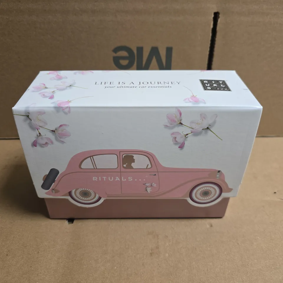 RITUALS LIFE IS A JOURNEY CAR ESSENTIALS GIFT BOX 