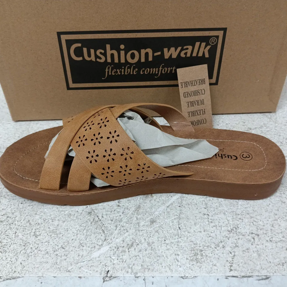 BOXED PAIR OF CUSHION-WALK CHARLOTTE SANDALS IN BEIGE - SIZE 3
