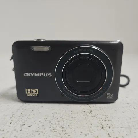 OLYMPUS VG-120 14 MEGAPIXEL DIGITAL CAMERA