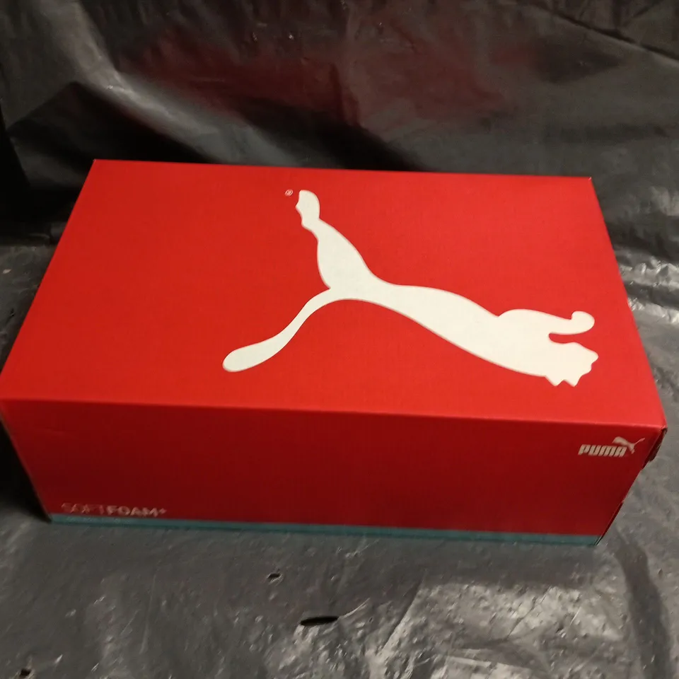 BOXED PUMA SOFT FOAM RUNNEWR V4 TRAINERS IN WHITE - UK 11