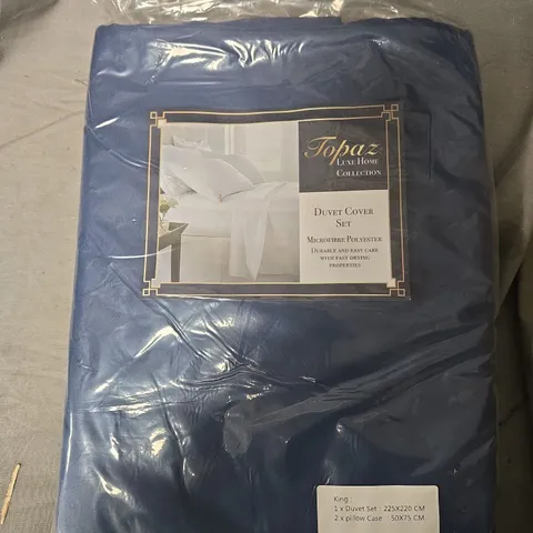 TOPAZ LUXE HOME COLLECTION DUVET COVER SET – KING (2 PILLOWCASES), BOX OF APPROXIMATELY 4