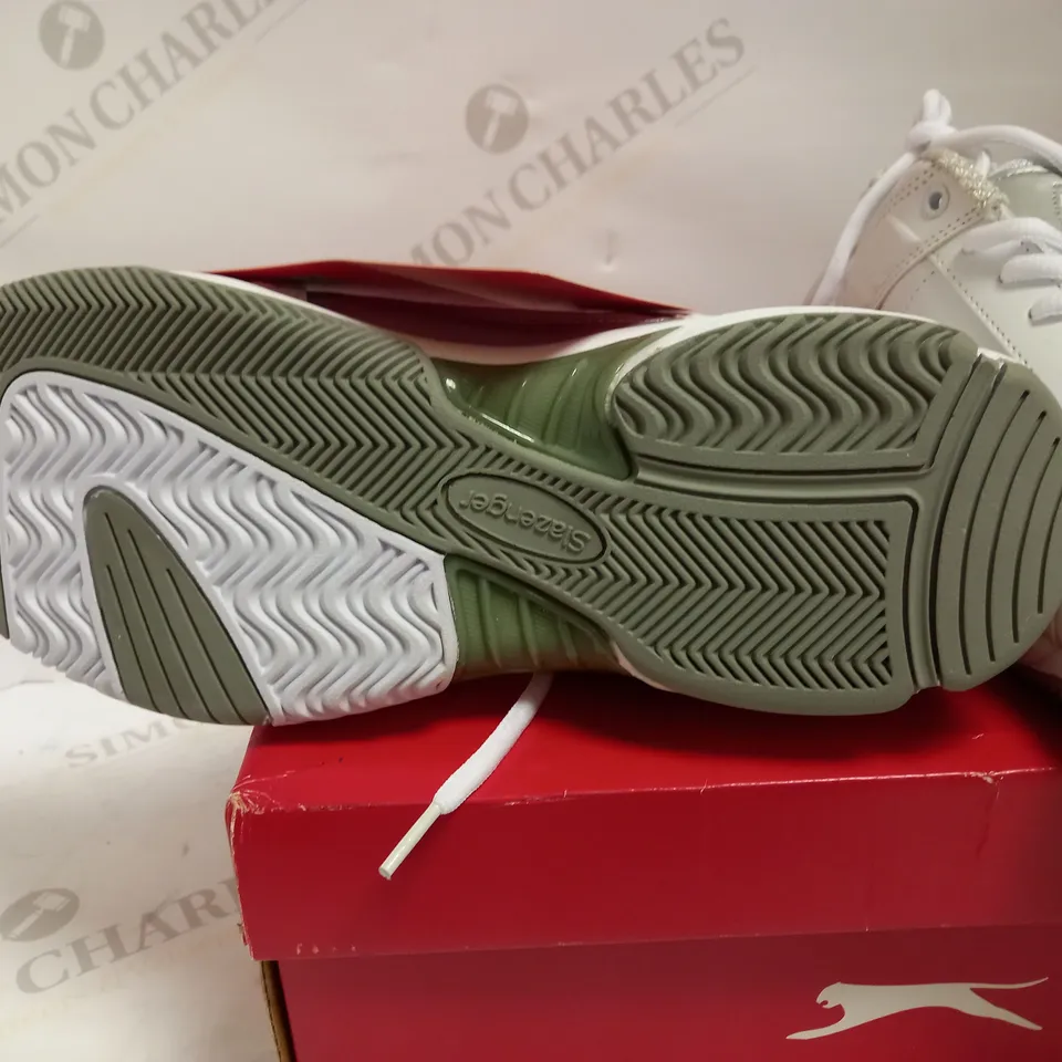 BOXED SLAZENGER TENNIS SHOE SIZE 7