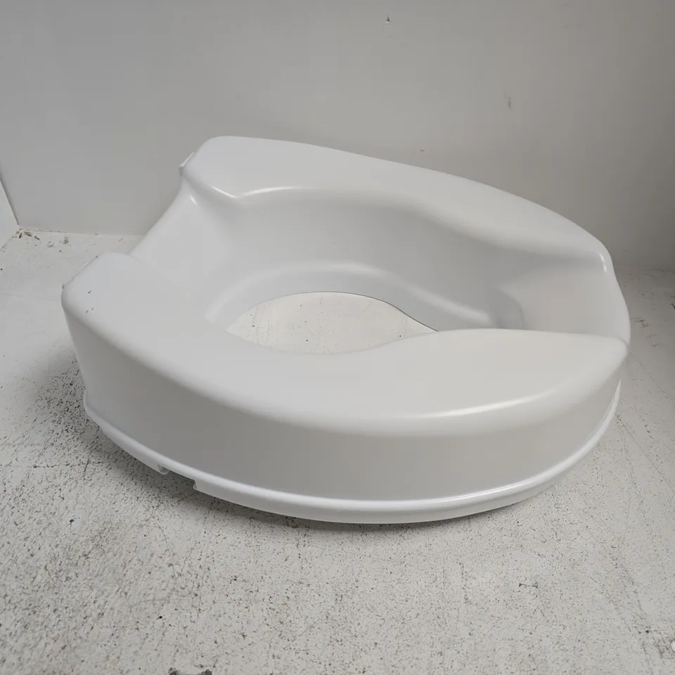 BOXED HOMECRAFT SAVANAH RAISED TOILET SEAT