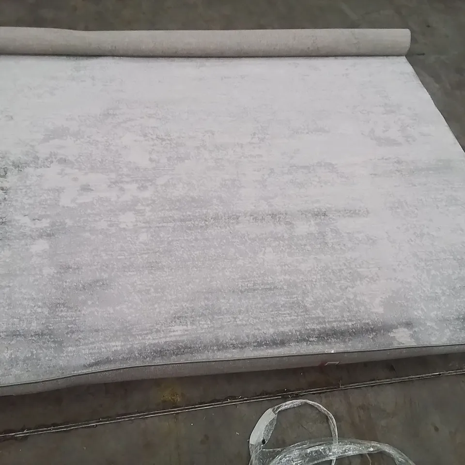 QUALITY DESIGNER AREA RUG - APPROXIMATELY 284X182CM