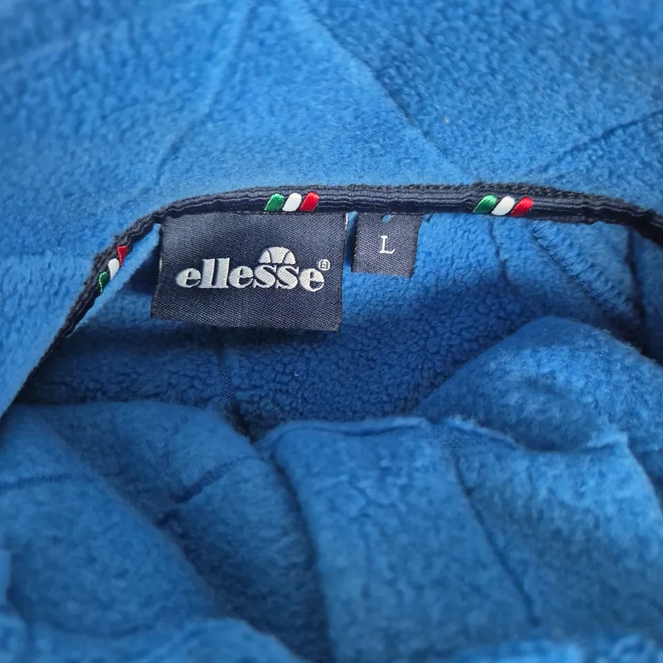 ELLESSE BLUE FLEECE JUMPER (UK SIZE L)