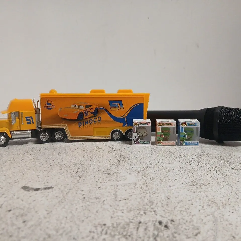 APPROXIMATELY 10 ASSORTED TOYS AND GAMES