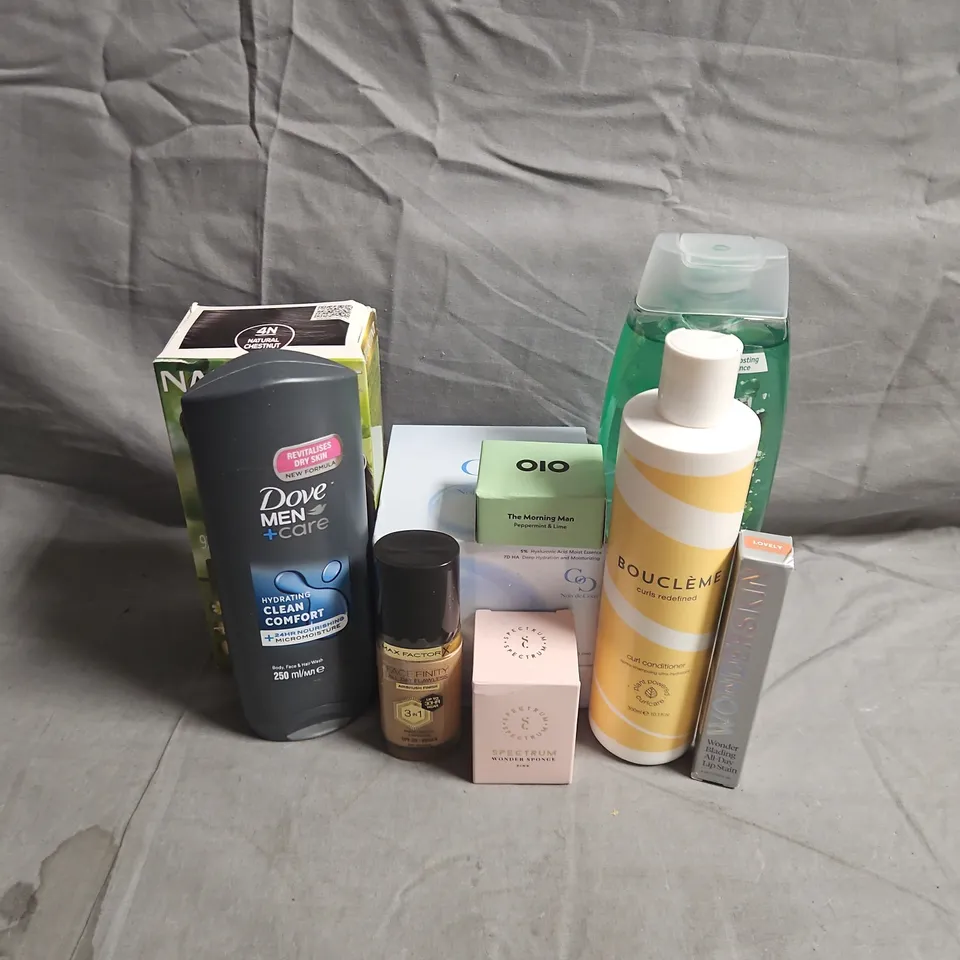 APPROXIMATEY 20 ASSORTED HEALTH AND BEAUTY PRODUCTS TO INCLUDE - DOVE MEN SHOWER WASH - SPECTRUM WONDER SPONGE - NATURTINT PERMANENT HAIR COLOUR GEL - ETC