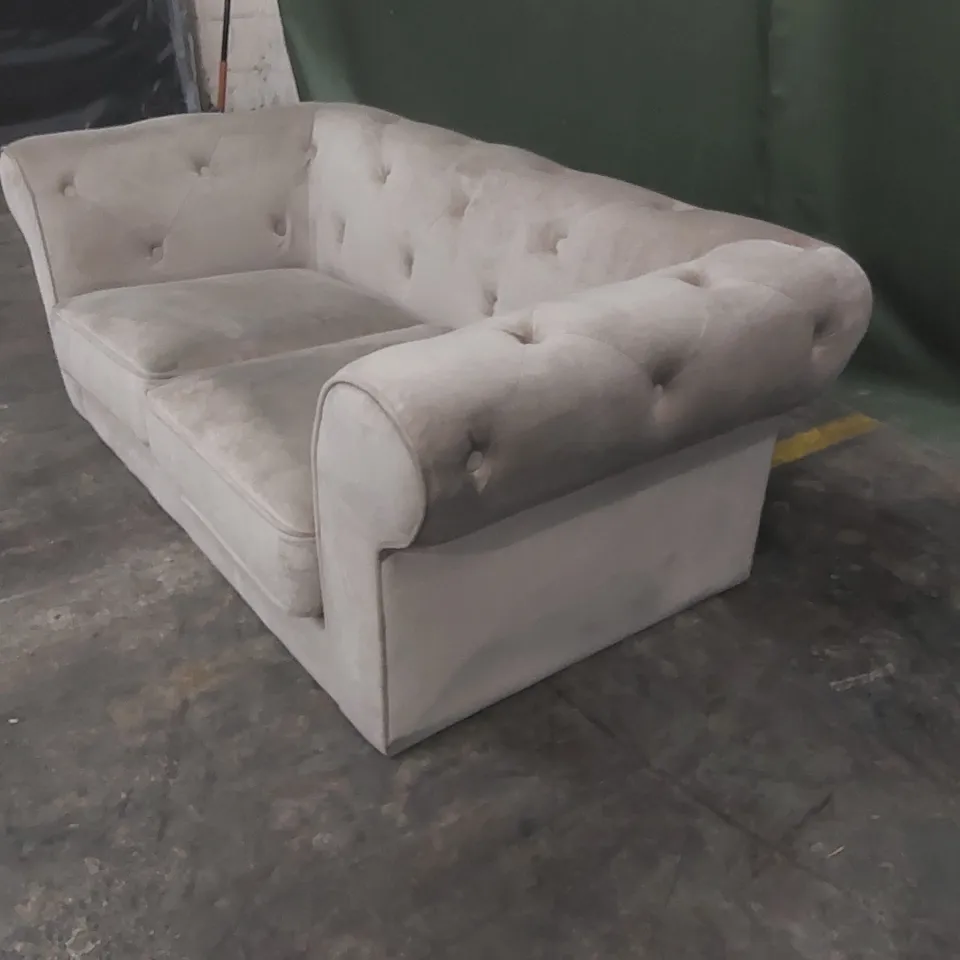 QUALITY DESIGNER 2 SEATER CHESTERFIELD FABRIC UPHOLSTERED SOFA