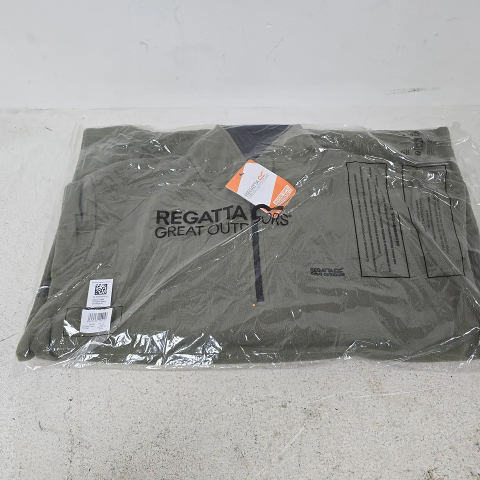 BAGGED REGATTA MEN'S THOMPSON LIGHTWEIGHT HALF ZIP FLEECE IN OLIVE NIGHT - UK XL