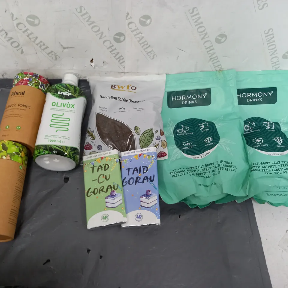 APPROXIMATELY 8 ASSORTED FOOD ITEMS TO INCLUDE - RHEAL GUT FEEL, HORMONY DRINKS, AND DANDELION COFFEE ROASTERS ETC. 