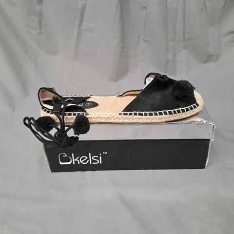 BOX OF APPROXIMATELY 10 PAIRS OF KELSI CLOSED TOE SANDALS IN BLACK - VARIOUS SIZES
