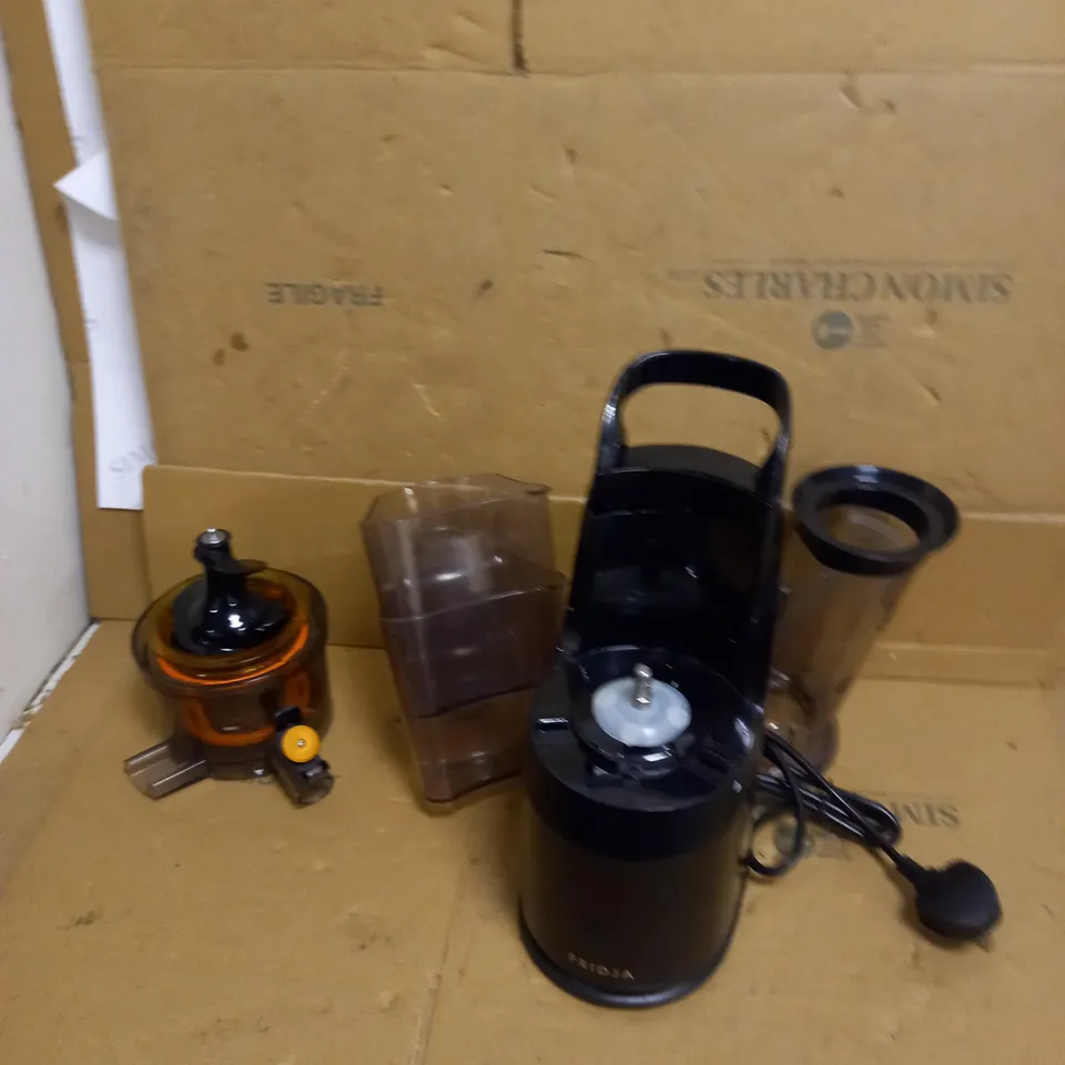 FRIDJA MASTICATING JUICER